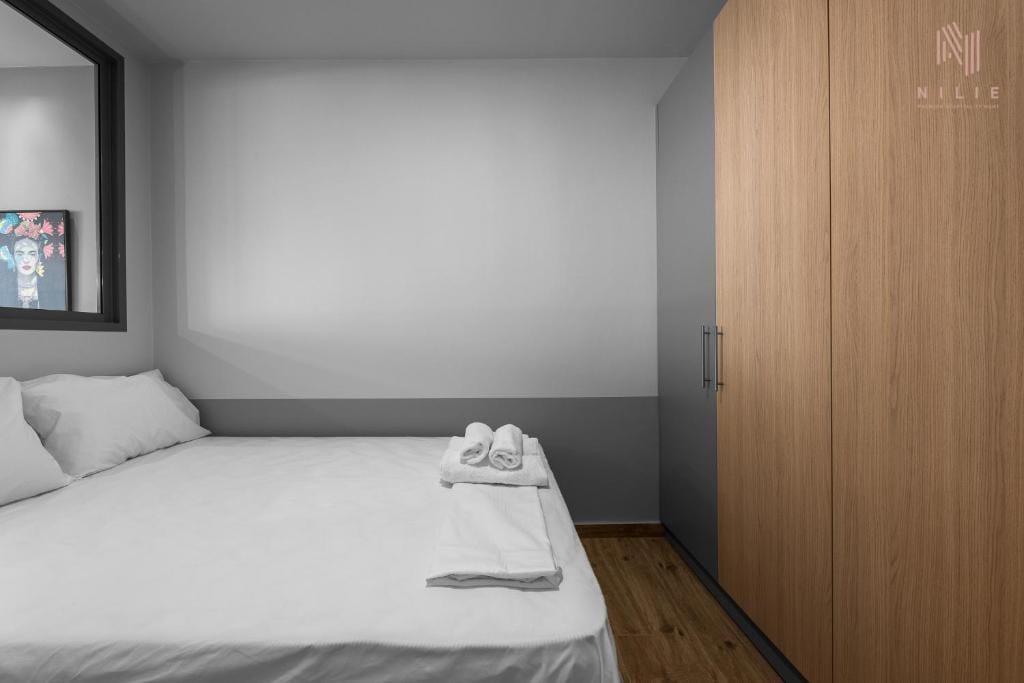 NILIE PREMIUM HOSPITALITY MGMT - 5BA8 - 11