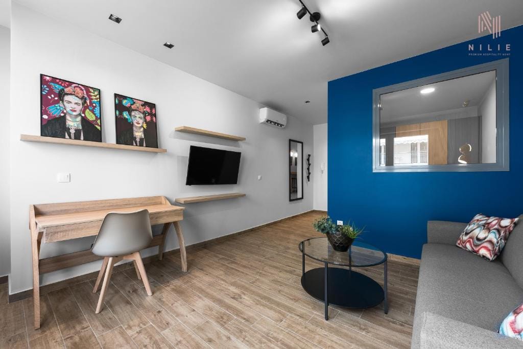 NILIE PREMIUM HOSPITALITY MGMT - 5BA11 - 16