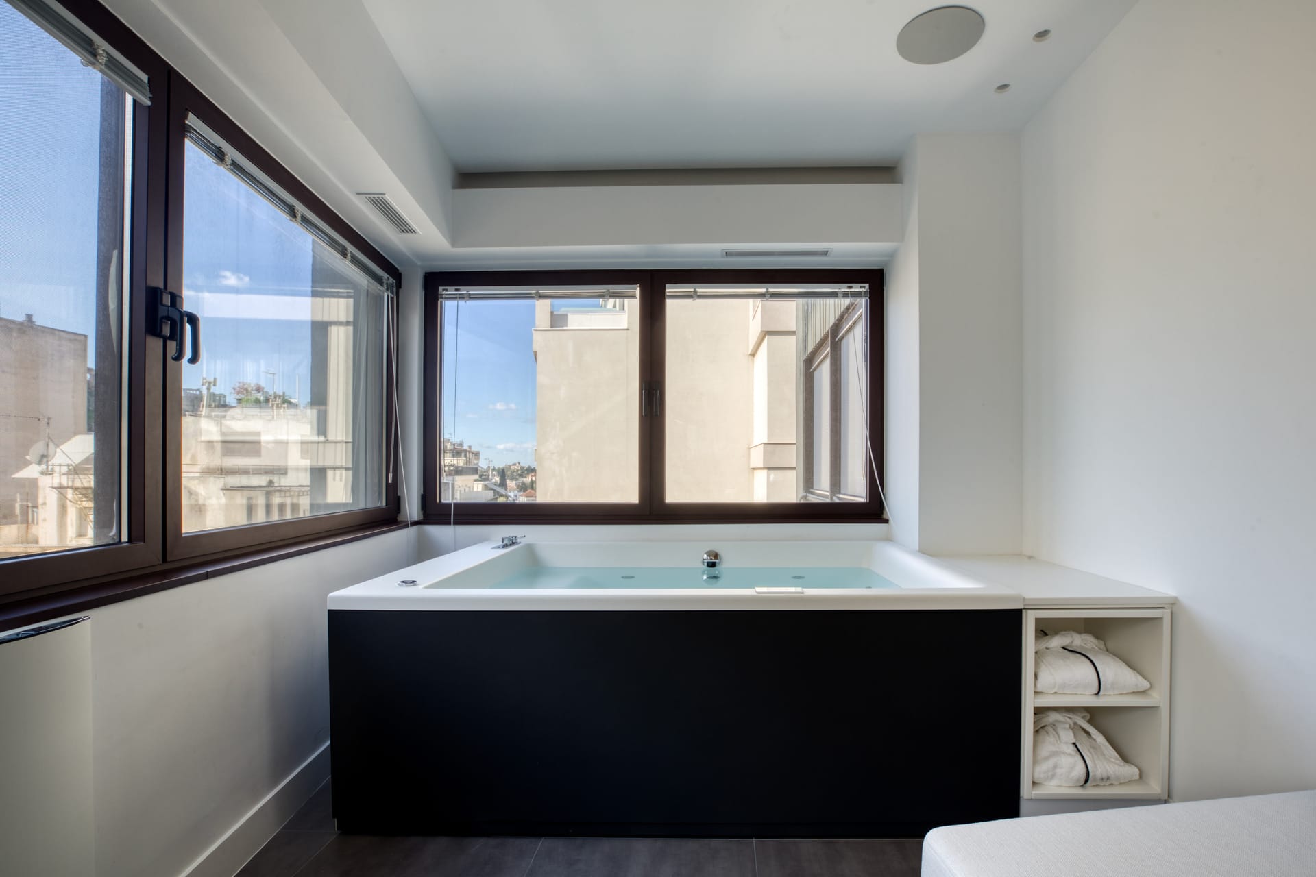 GSM Elevated Luxury Suites - DAFNE - 6