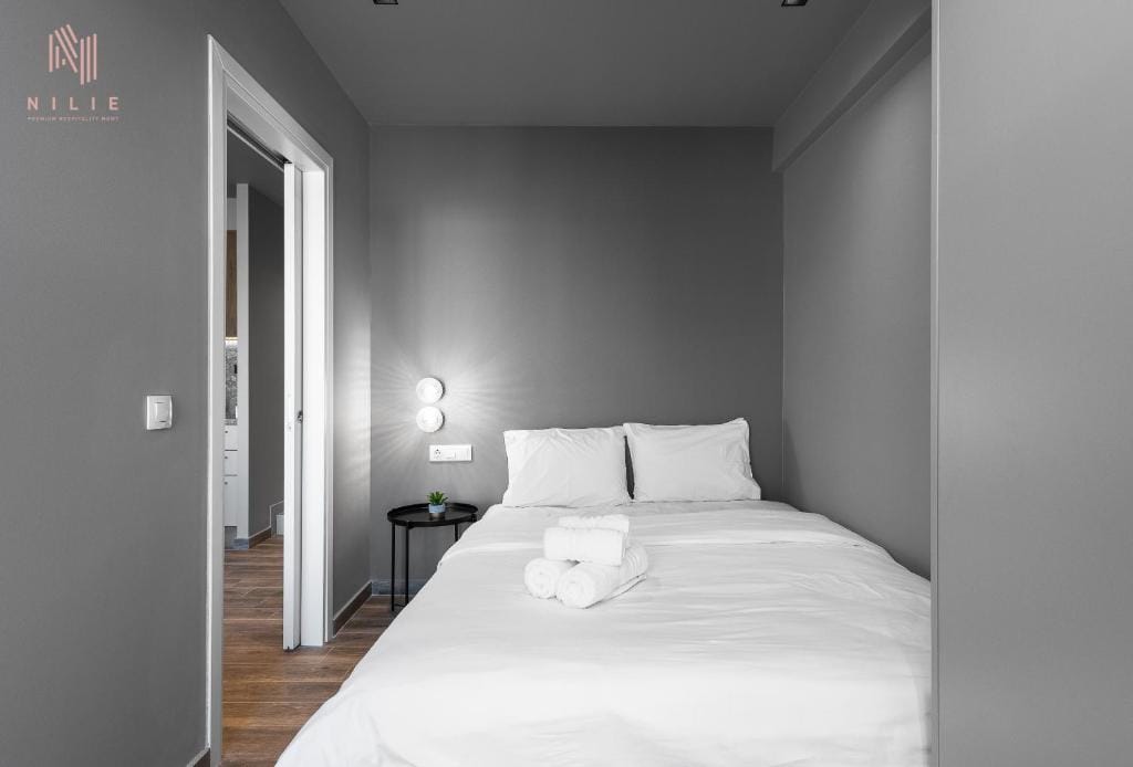 NILIE PREMIUM HOSPITALITY MGMT - 7BA5 - 4