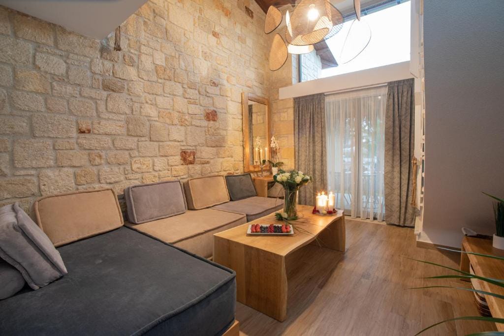 Suite with Garden View