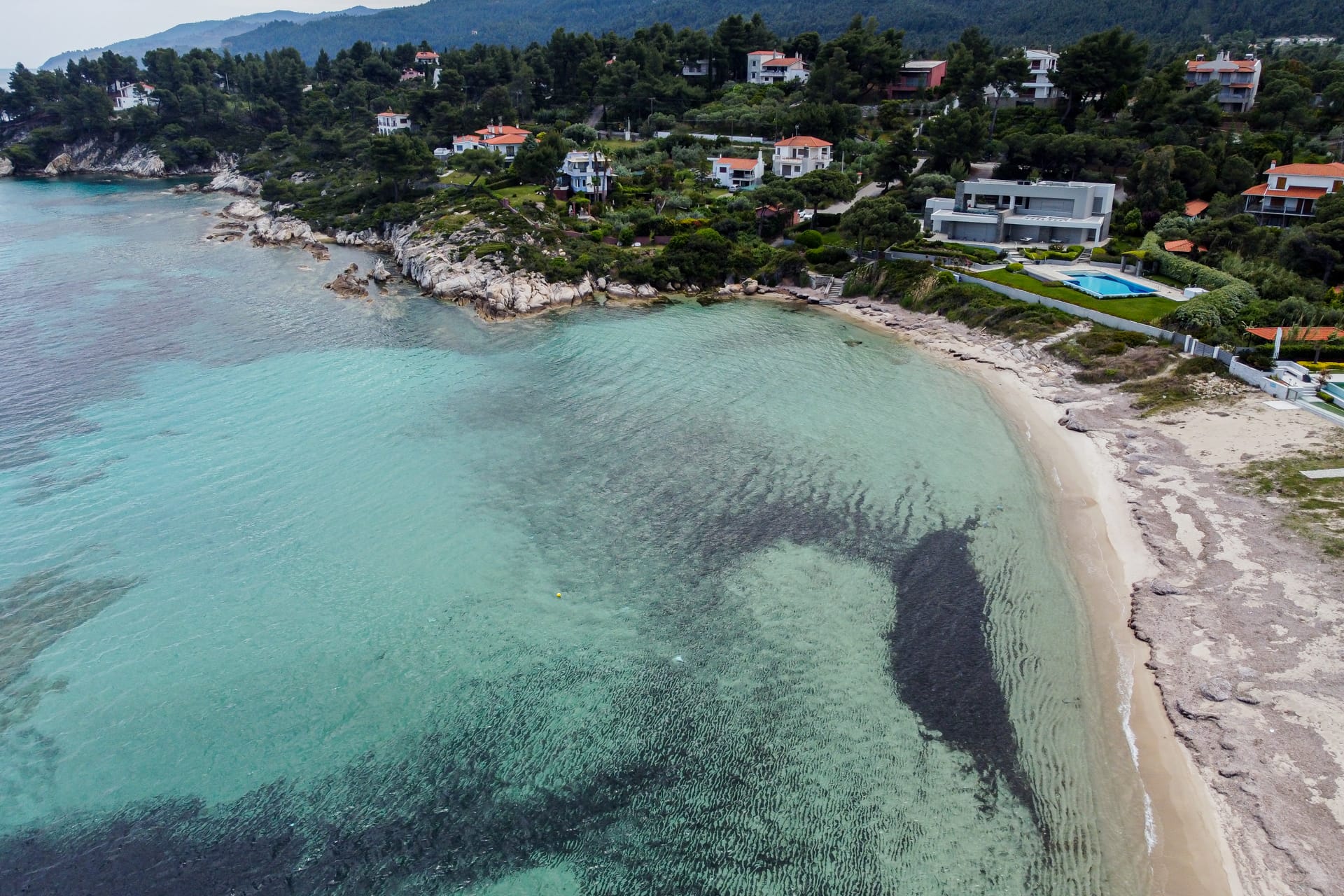 FLH – Halkidiki Properties - WAVES - 2