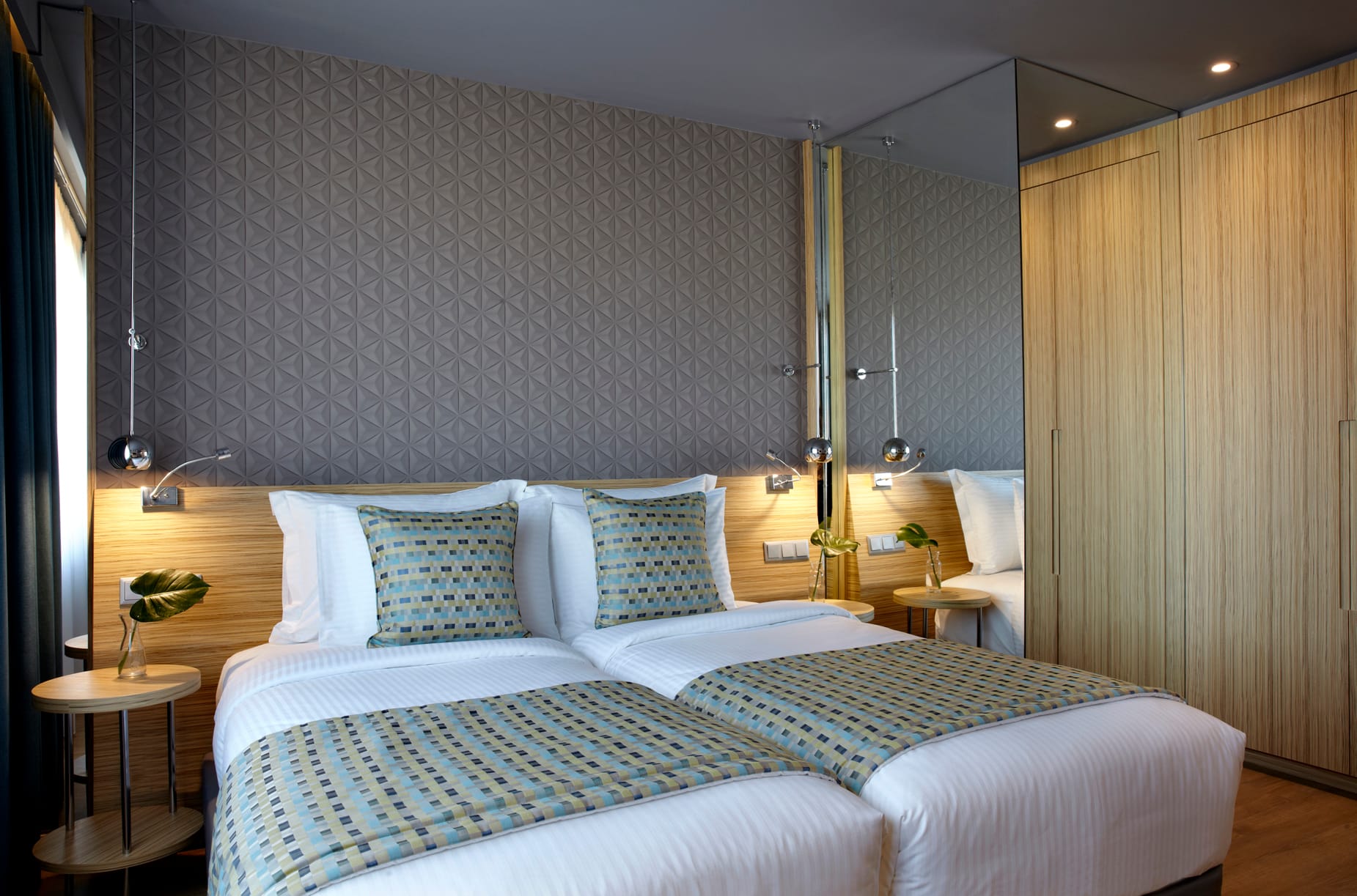 Accessible Standard Twin Guestroom