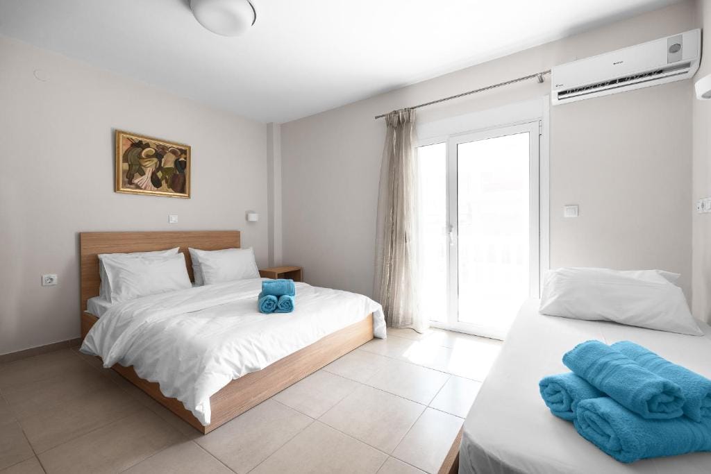 Blue Flag 7 |Triple Studio with balcony | Olimpiaki Akti Afroditis 18