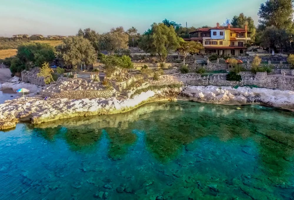 Sea Front Villa with 5 Bedrooms