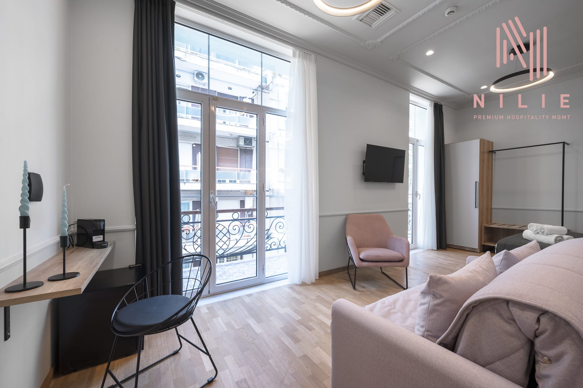 Esther Suites | Deluxe Suite with Balcony 30m² | Zaliki 6