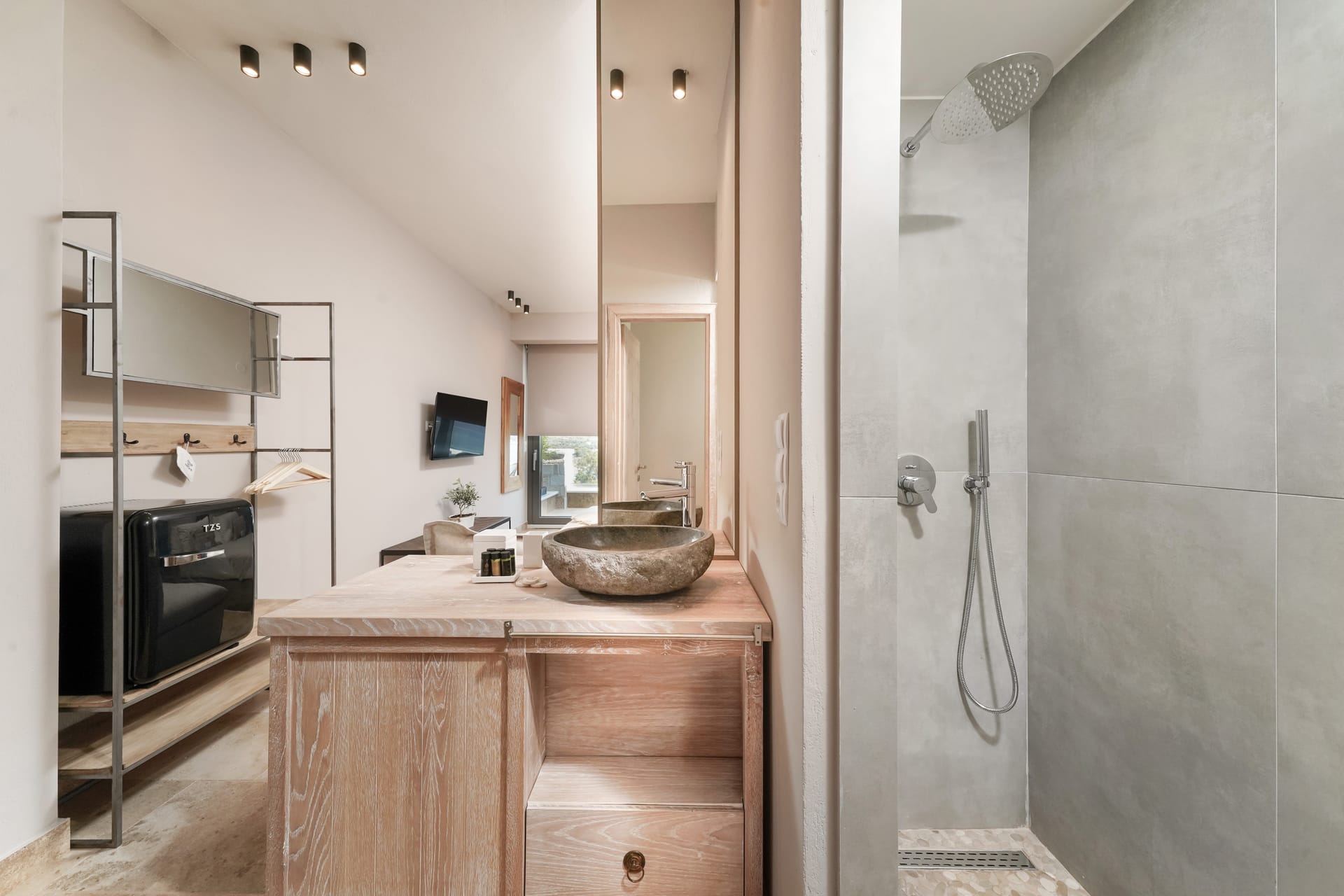 Essentia Luxury - XRTRJA - 6