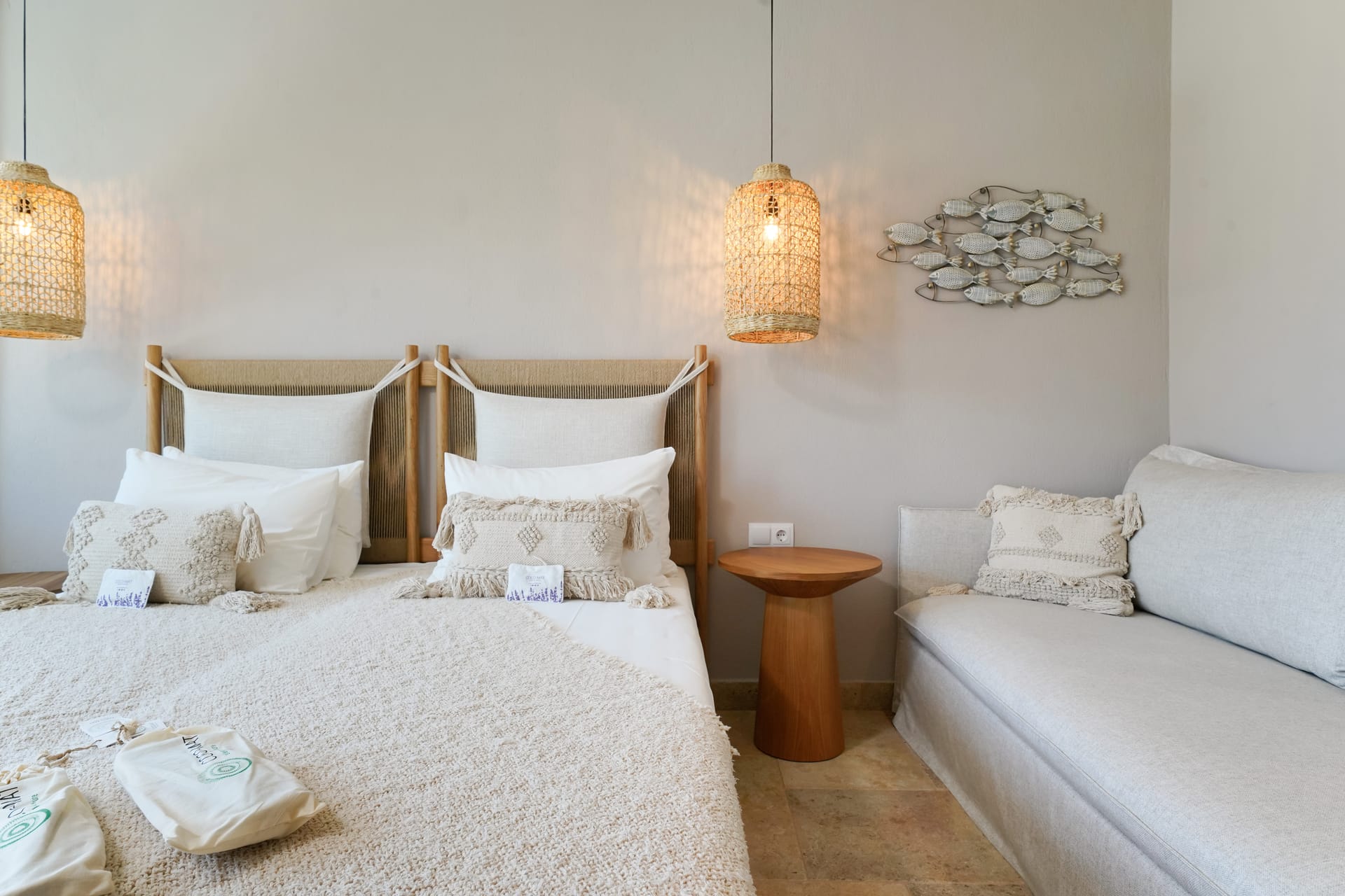 Essentia Luxury - XRTRJA - 3