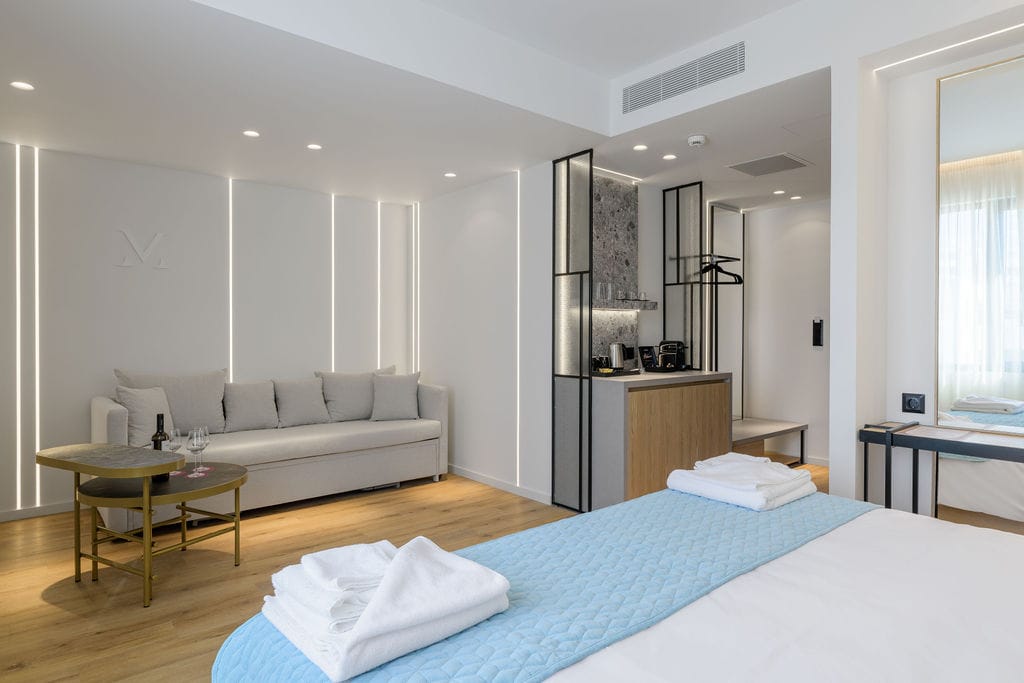 Acropolis Suite
