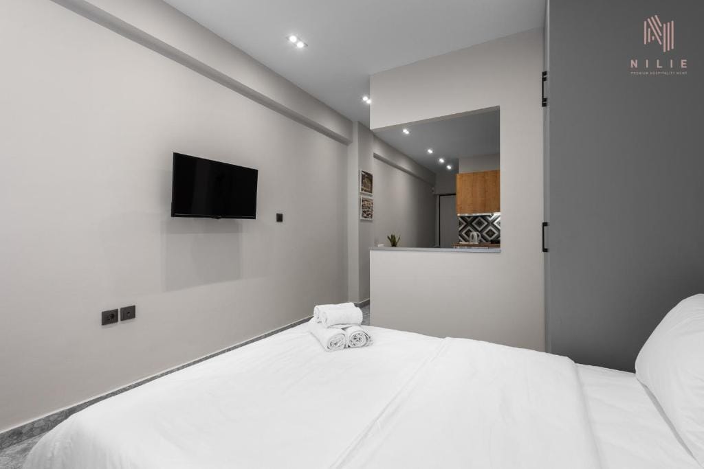 NILIE PREMIUM HOSPITALITY MGMT - AVEB - 18