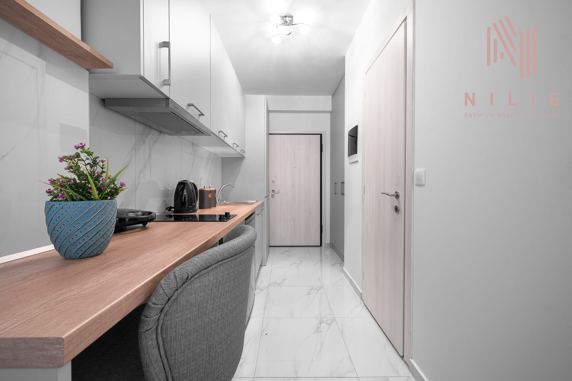 NILIE PREMIUM HOSPITALITY MGMT - AVE - 7