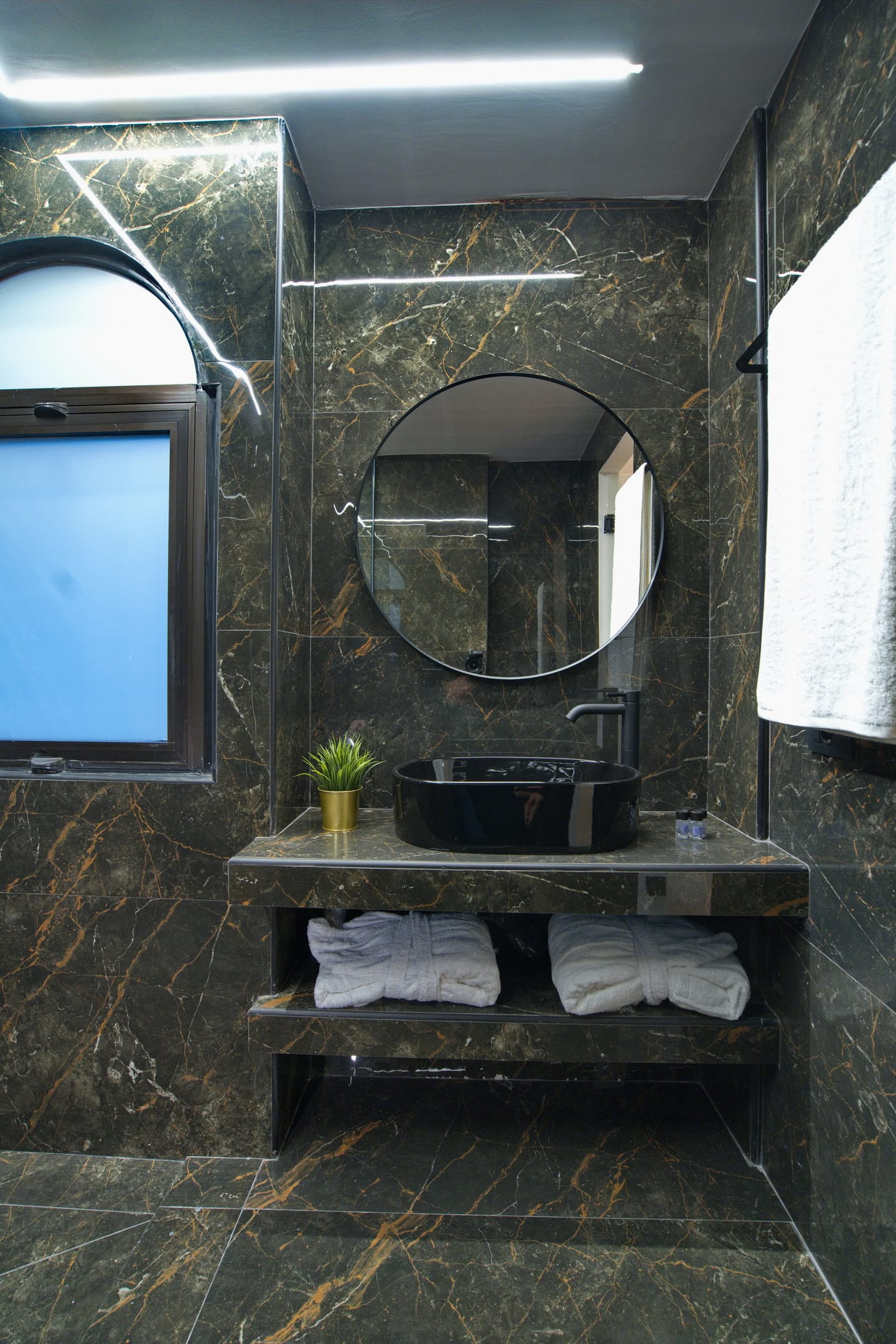CITYLUXE Suites & Rooms - PREM - 11