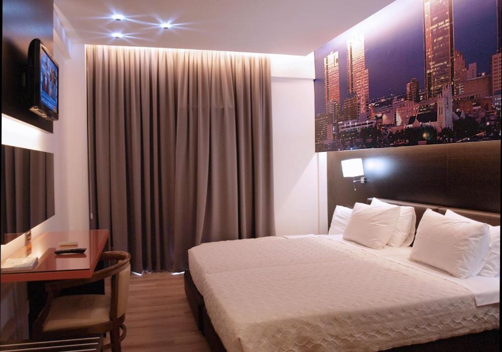 Triple Room