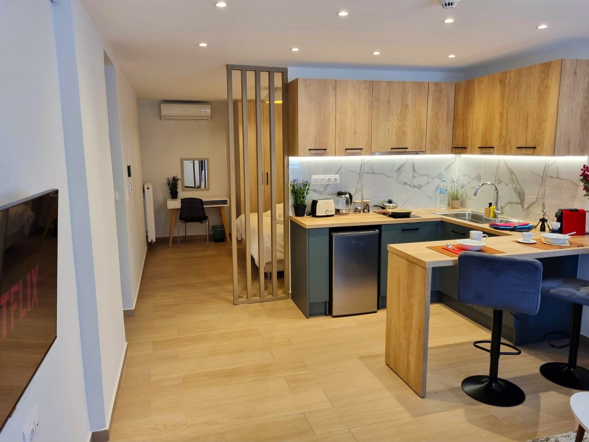 10 Apartments & Suites Athens - JSUITE - 2
