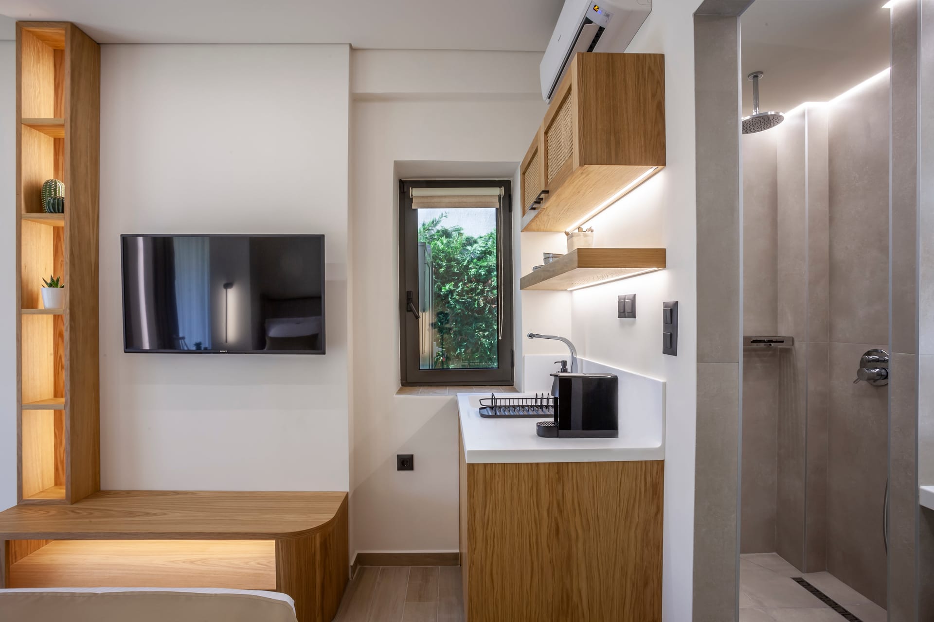 Aliston Deluxe Living – Adults Only - 1 - 13