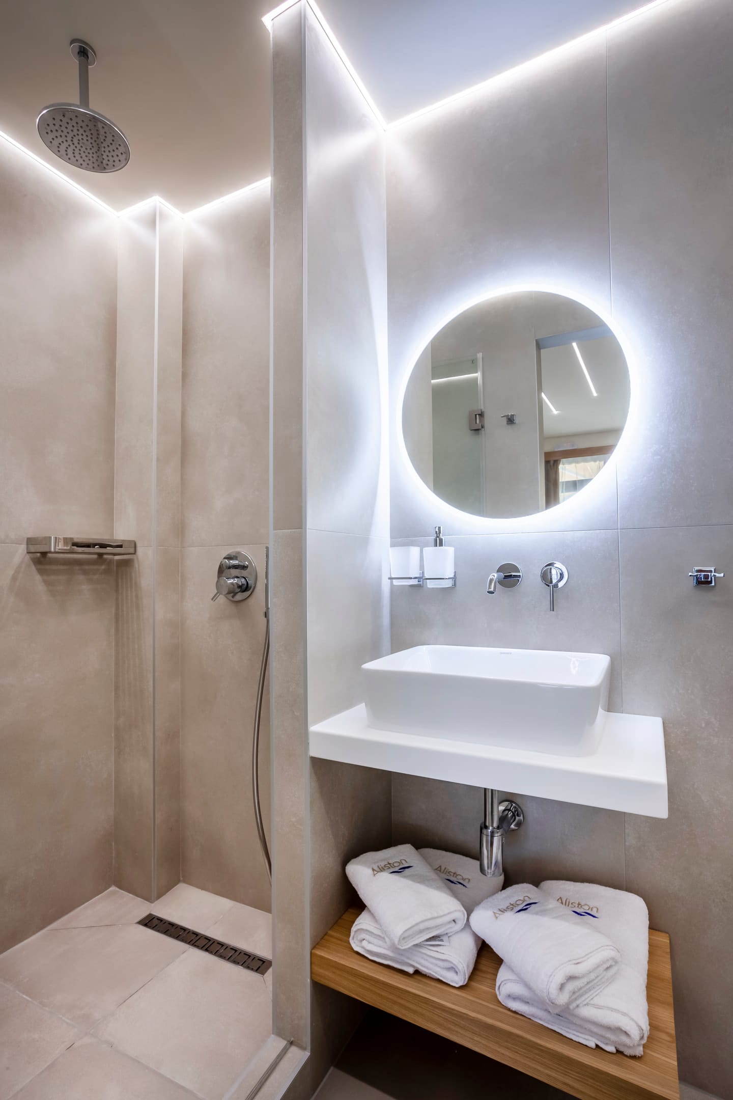 Aliston Deluxe Living – Adults Only - 1 - 11