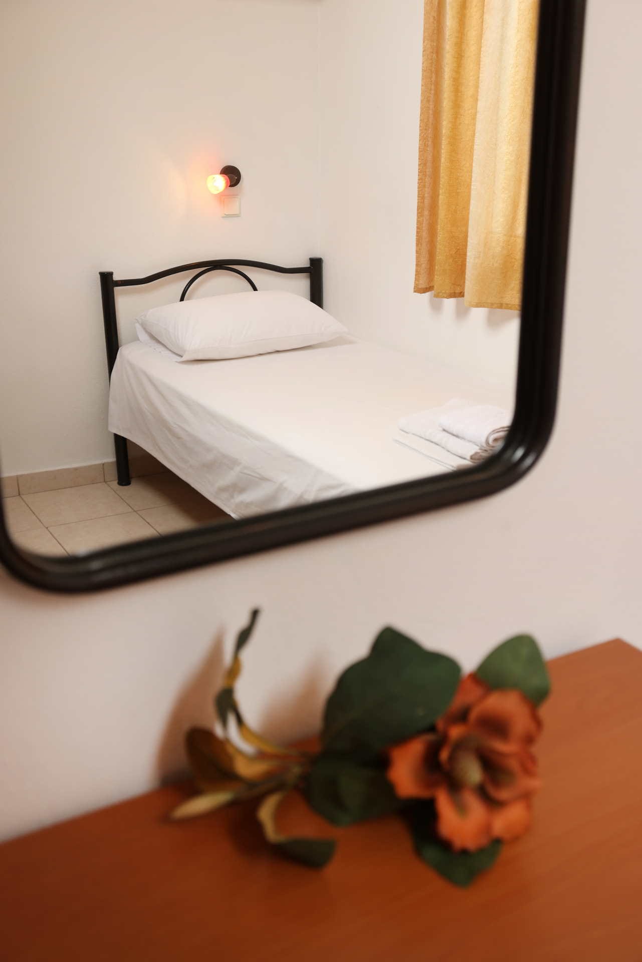 Gregory Apartments - APT1BR - 2