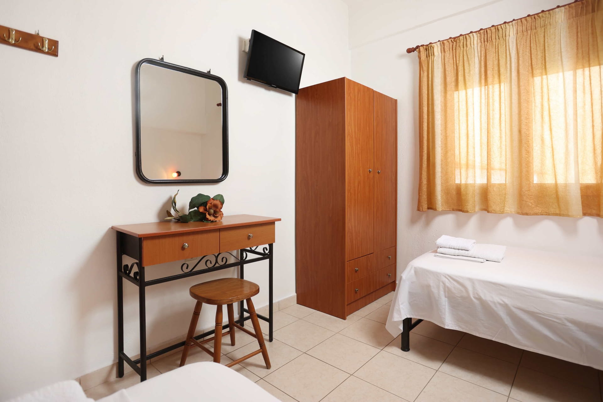One Bedroom Apartment