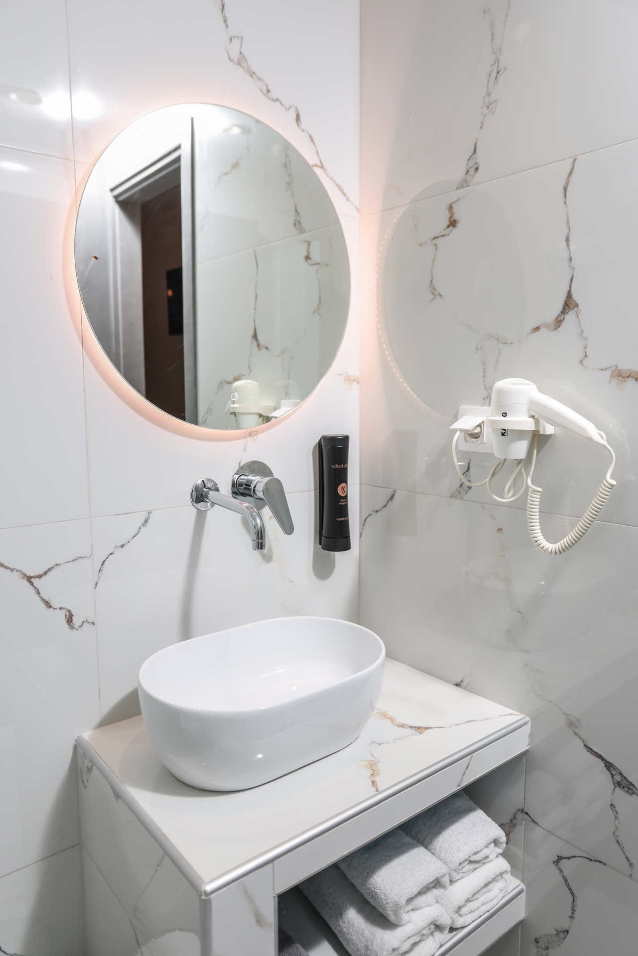 Gregory Apartments - LUXAPT - 11