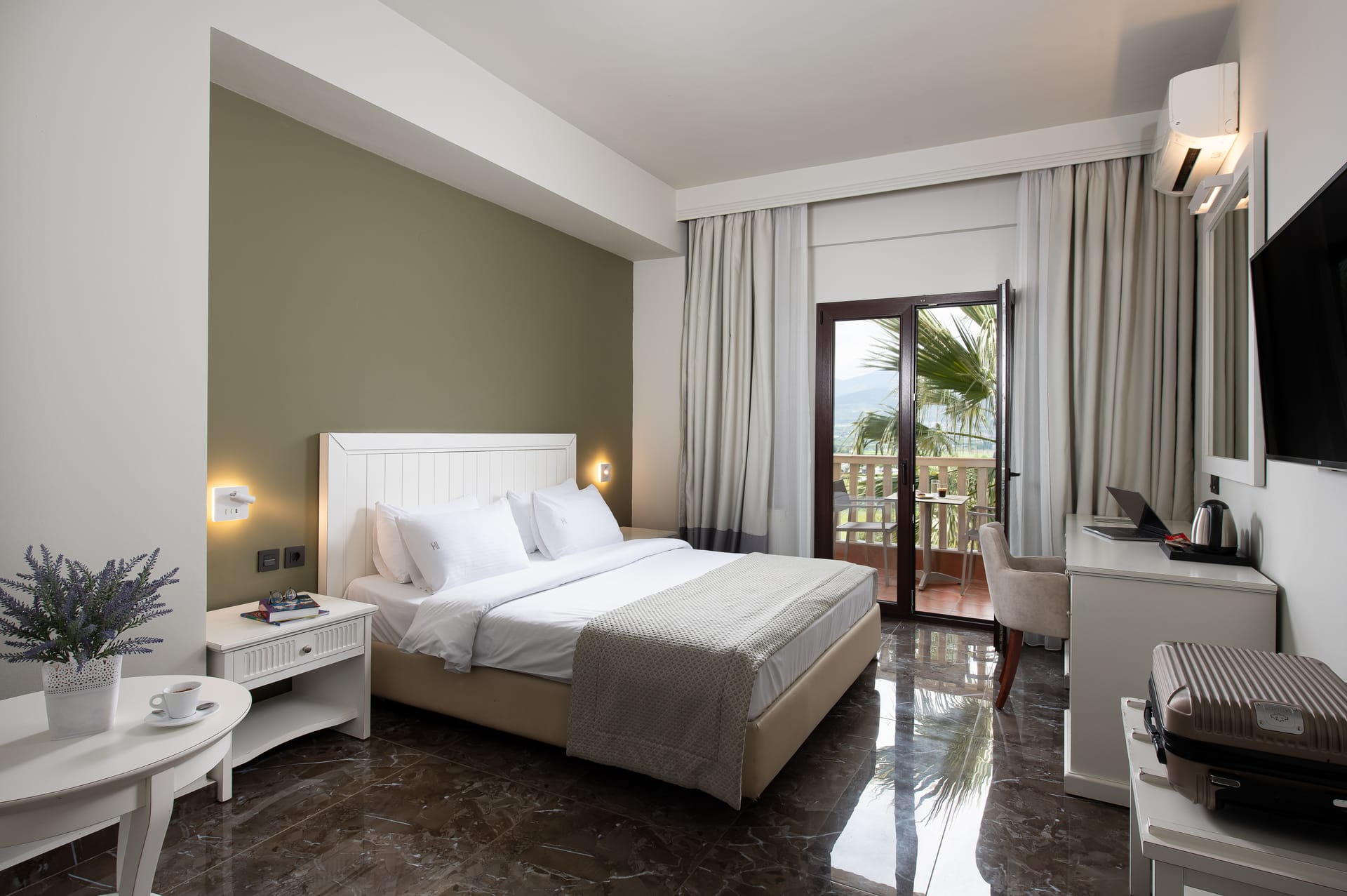 Panorama Room