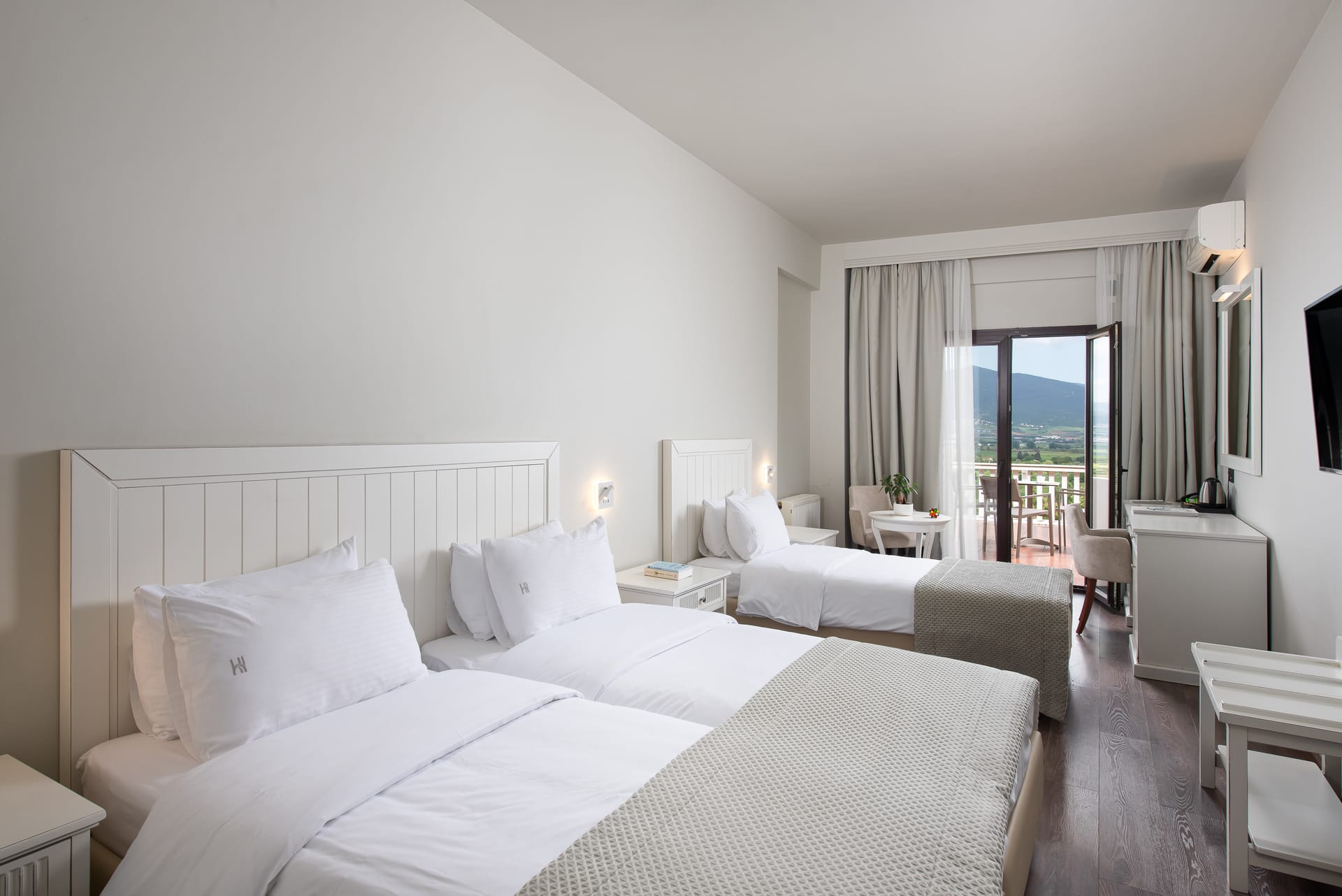 Triple Room