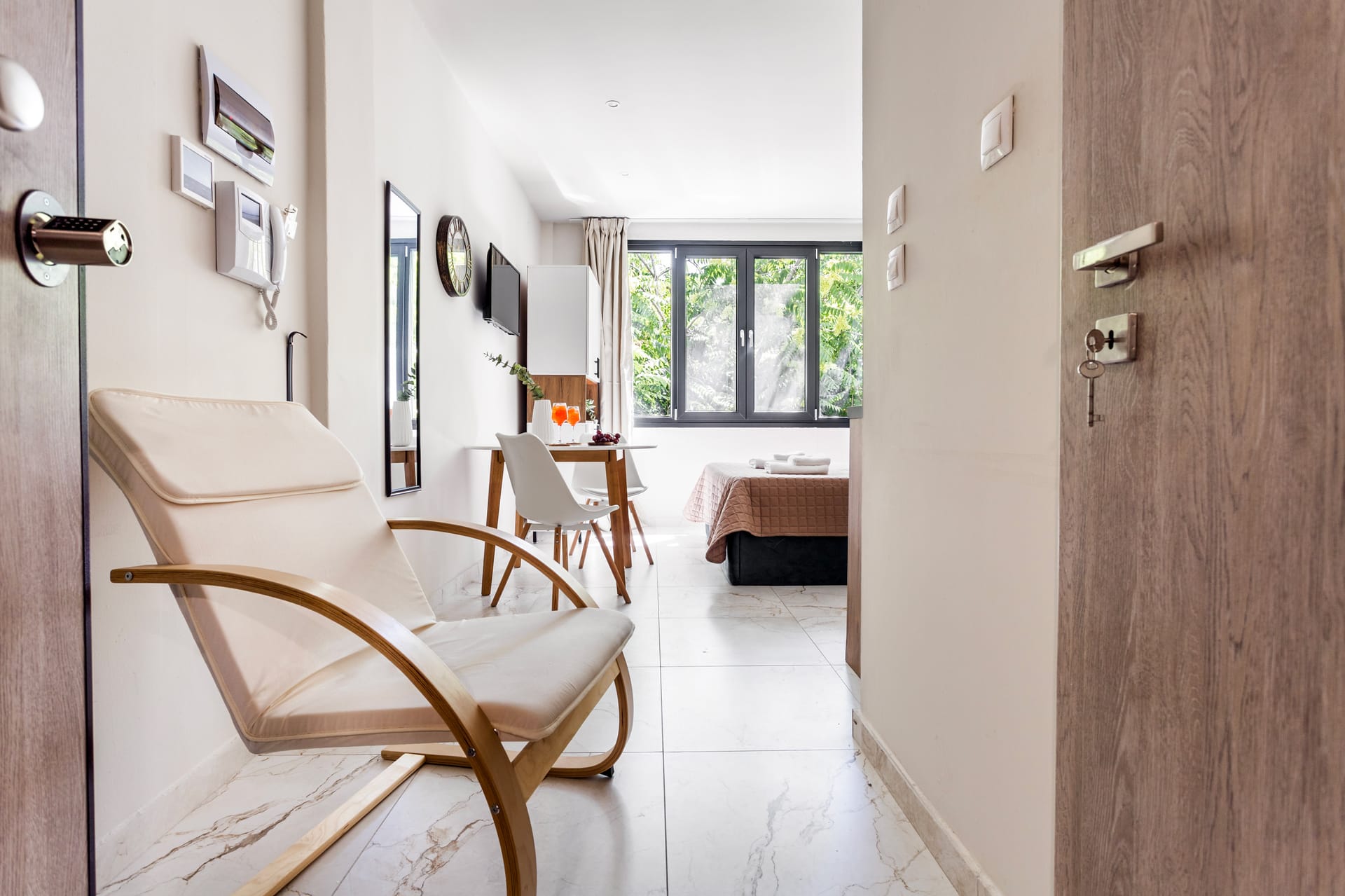 Double Studio – Garden View