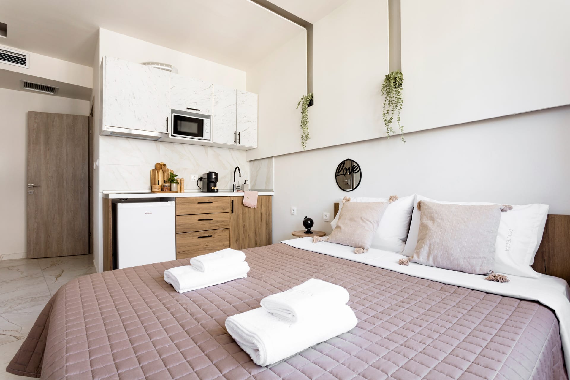 Aeons by Hotelia Hospitality Group - DSTUWW - 10