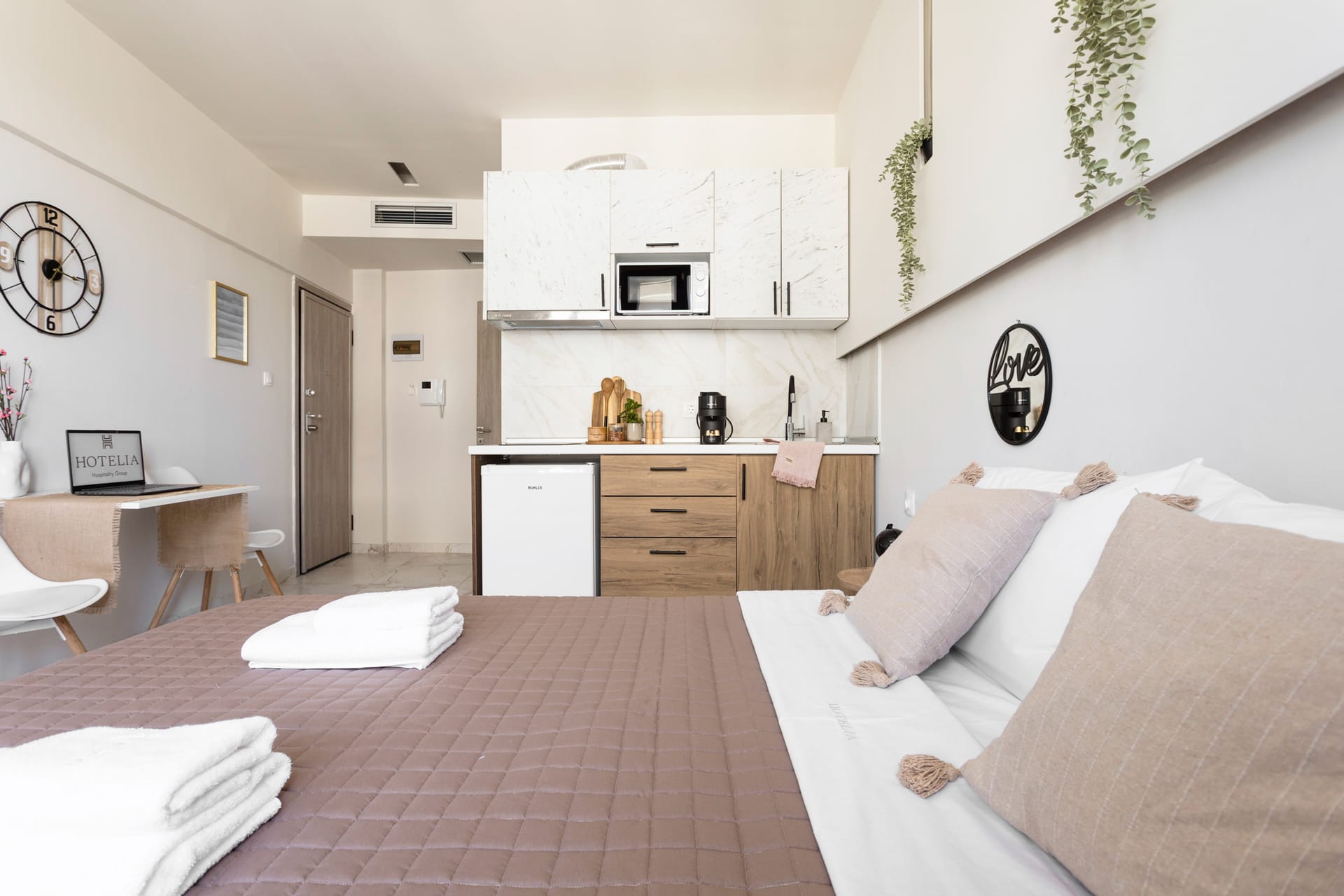 Aeons by Hotelia Hospitality Group - DSTUWW - 11