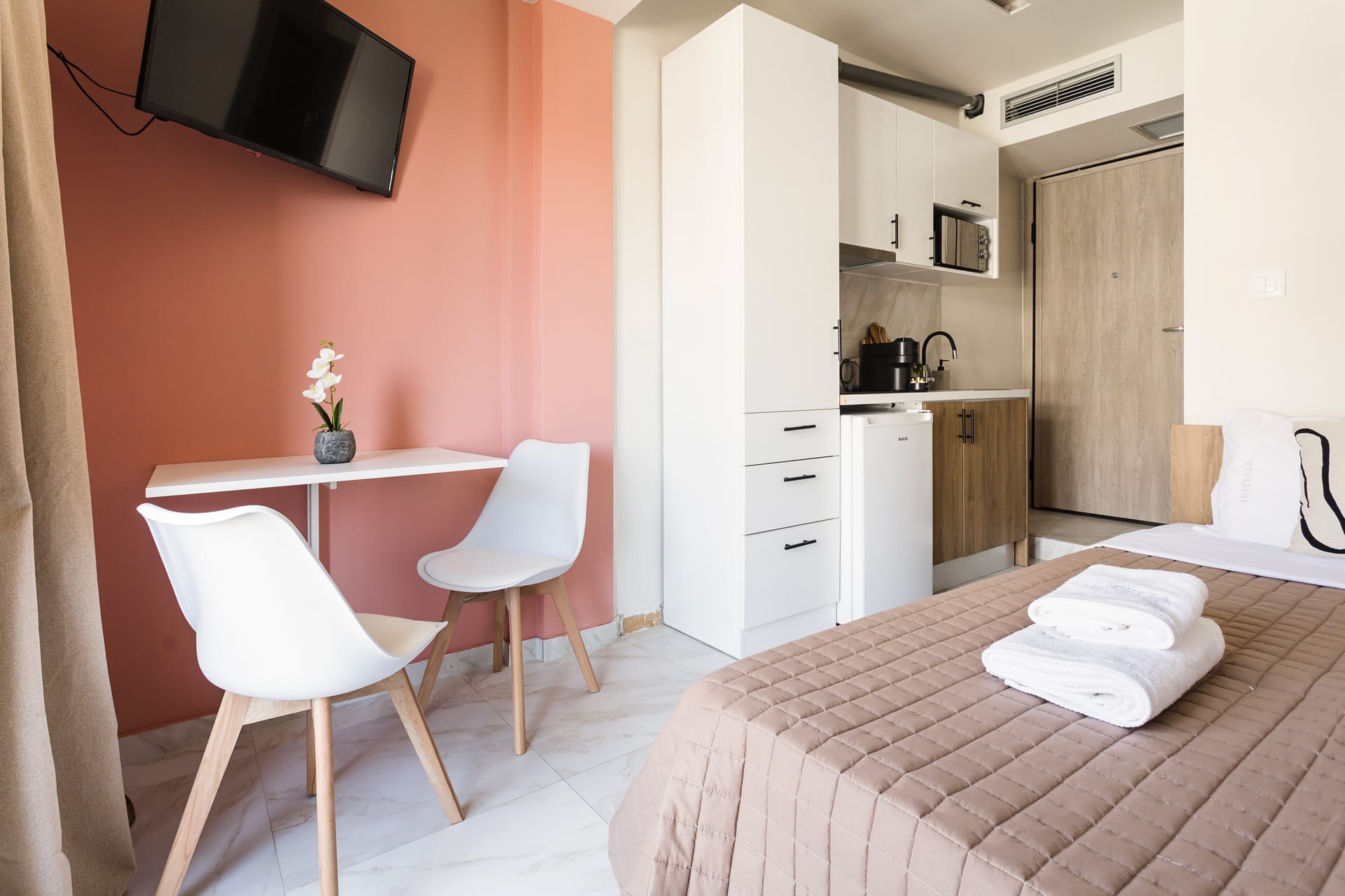 Aeons by Hotelia Hospitality Group - MSTUBN - 2