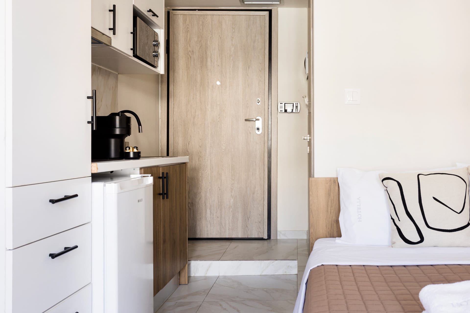 Aeons by Hotelia Hospitality Group - MSTUBN - 3