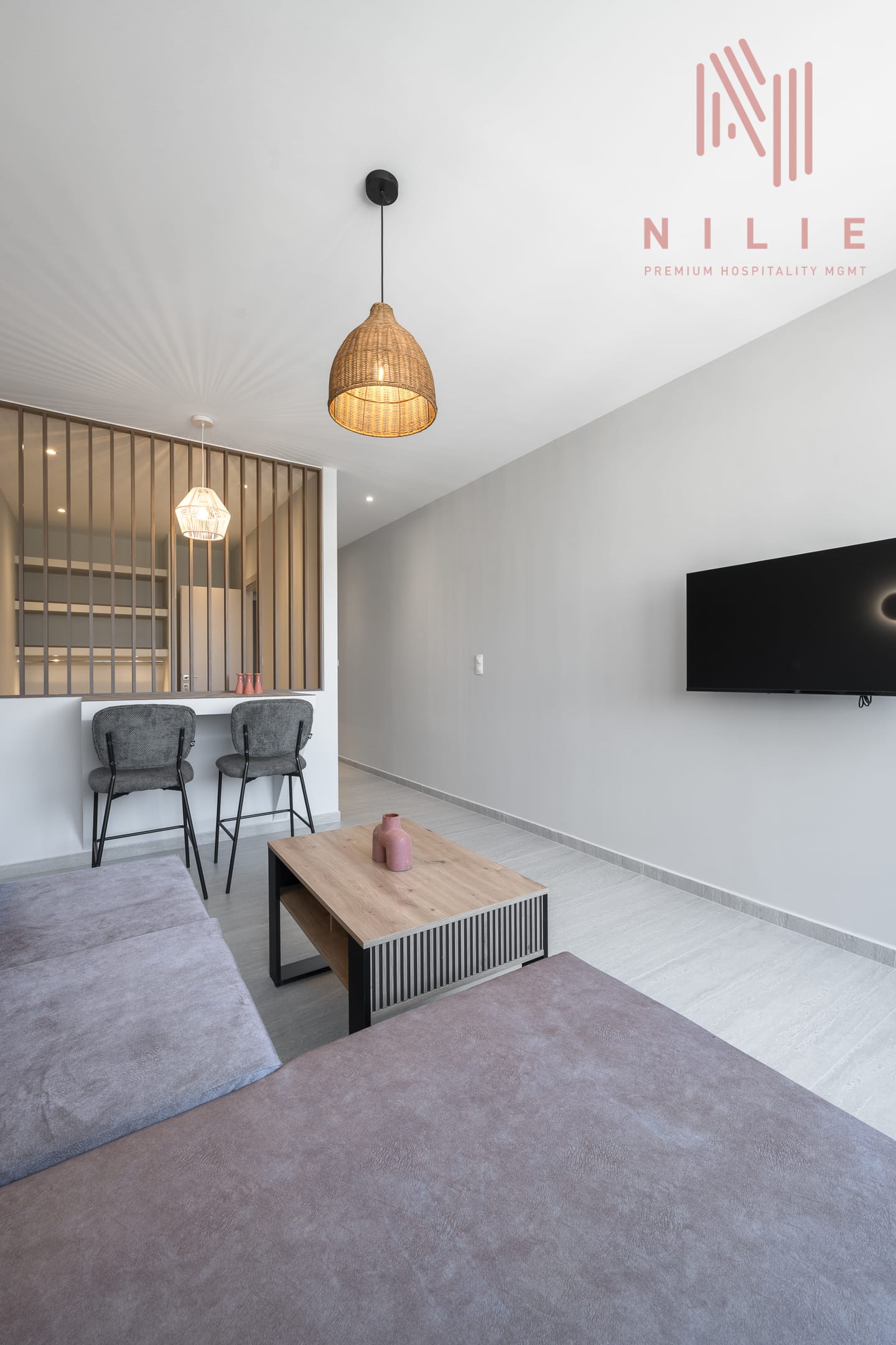 NILIE PREMIUM HOSPITALITY MGMT - TANT52 - 19