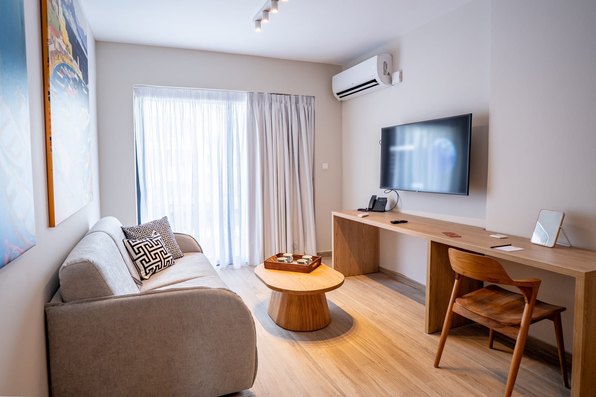 Superior One Bedroom Apartment with Balcony
