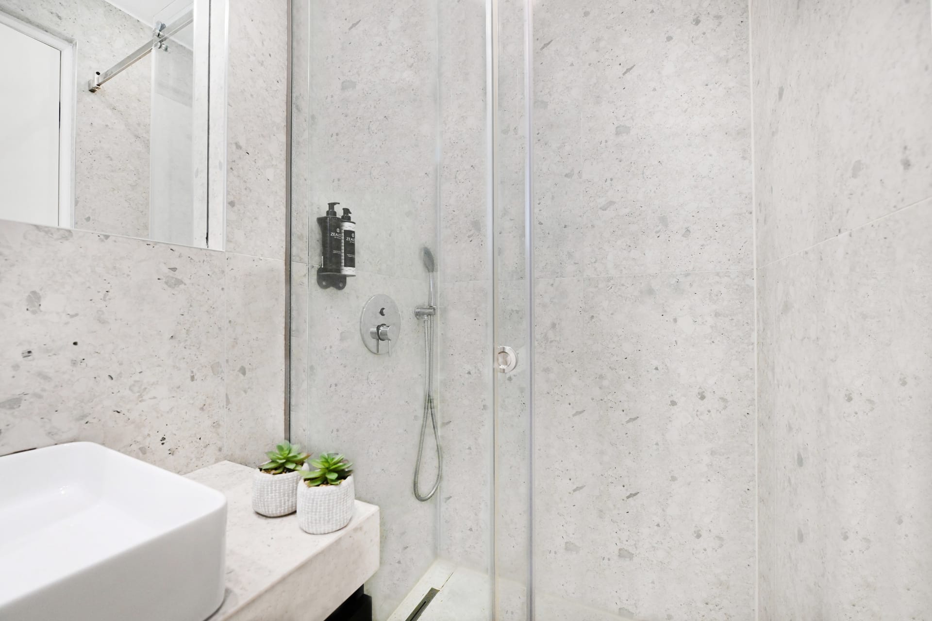 Icon Urban Living - CLDBAL - 12