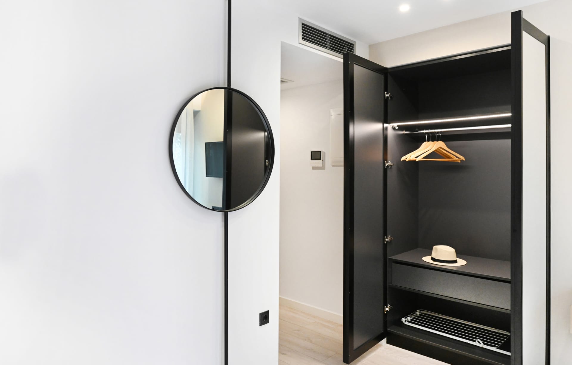 Icon Urban Living - CLDBAL - 15