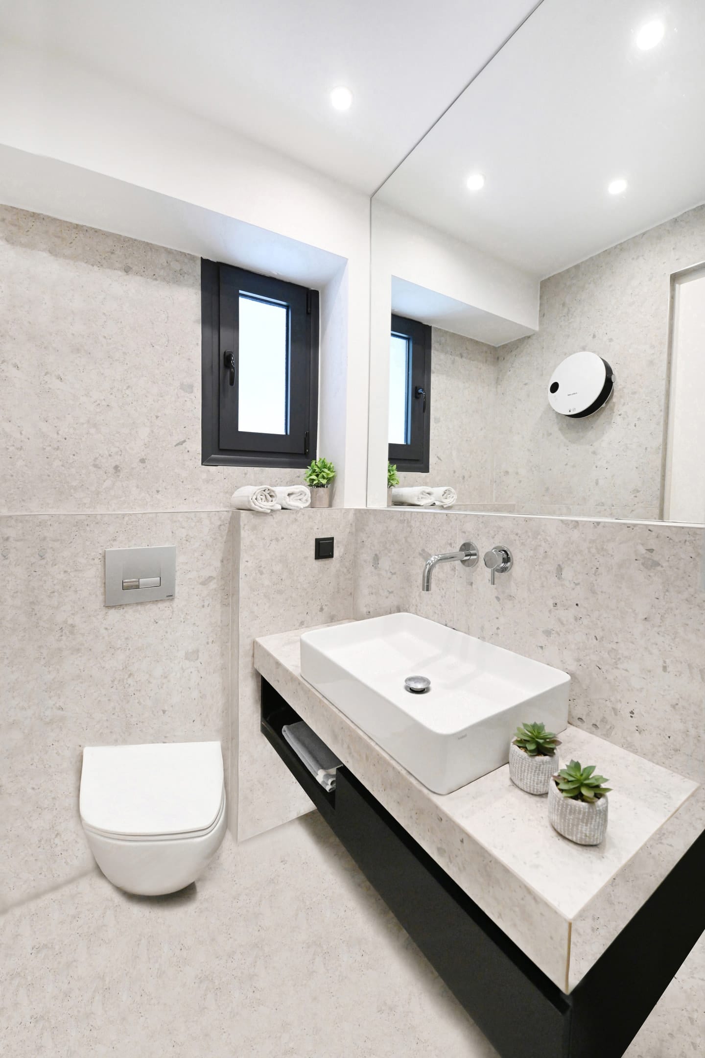 Icon Urban Living - SUPER - 18