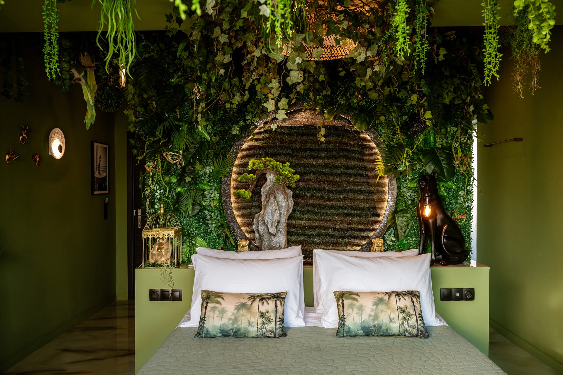 Fairytale Athens Suites – The Enchanted Forest