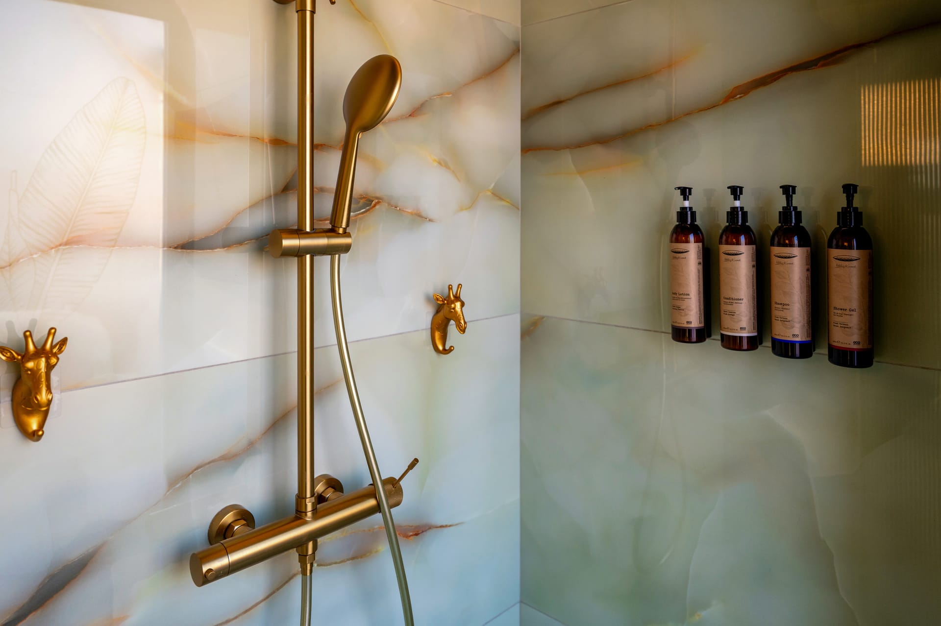 Fairytale Athens Suites - 3 - 7
