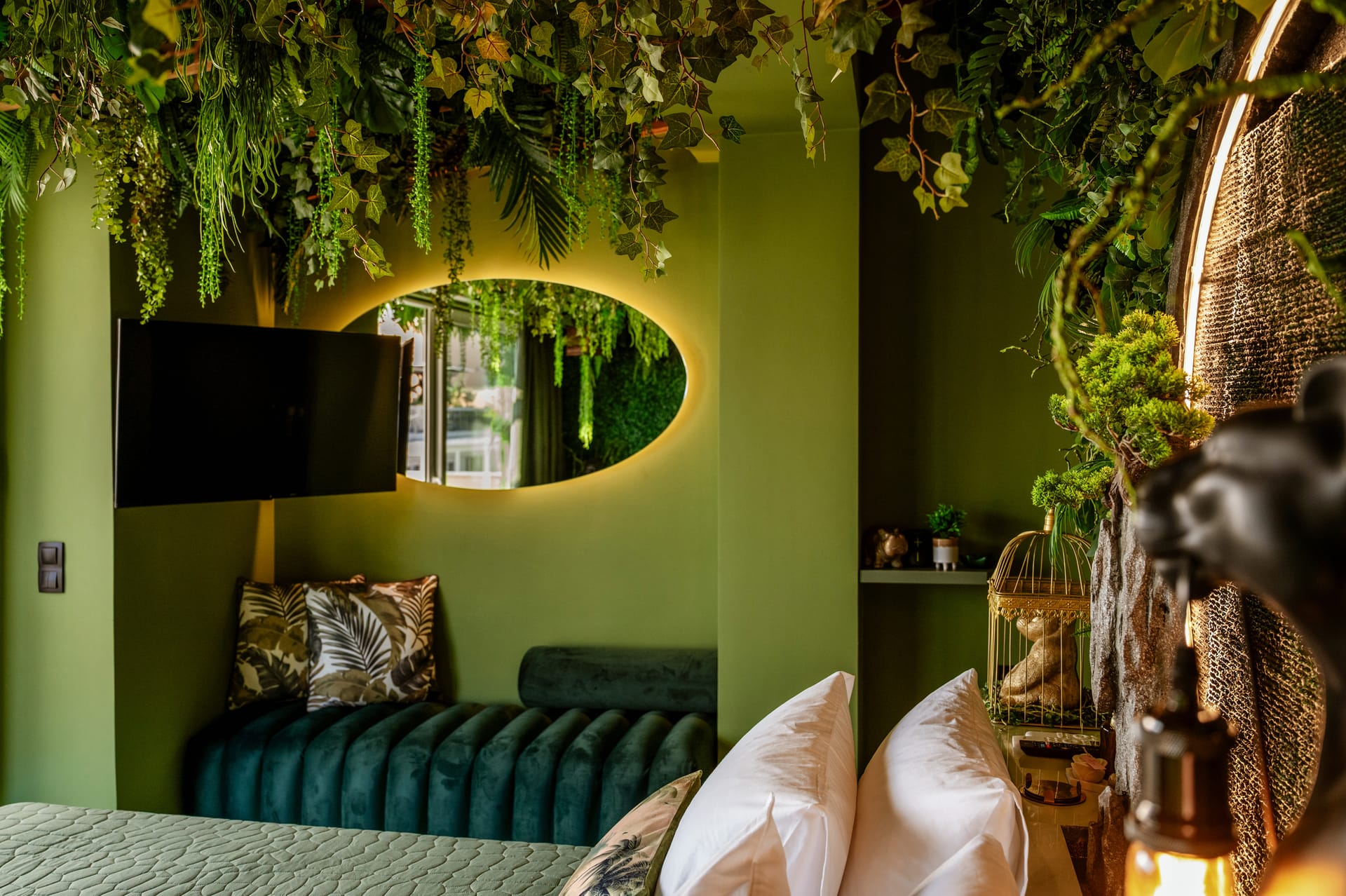 Fairytale Athens Suites - 3 - 6