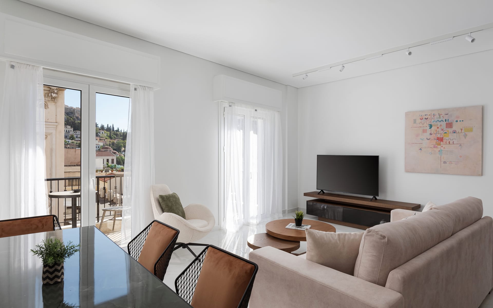 Athenian Acropolis Residence | Mitropoleos Str. 76. Athens 10563