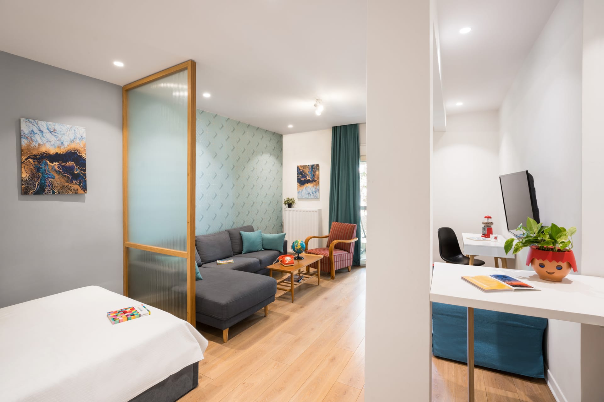 Deluxe Apartment
