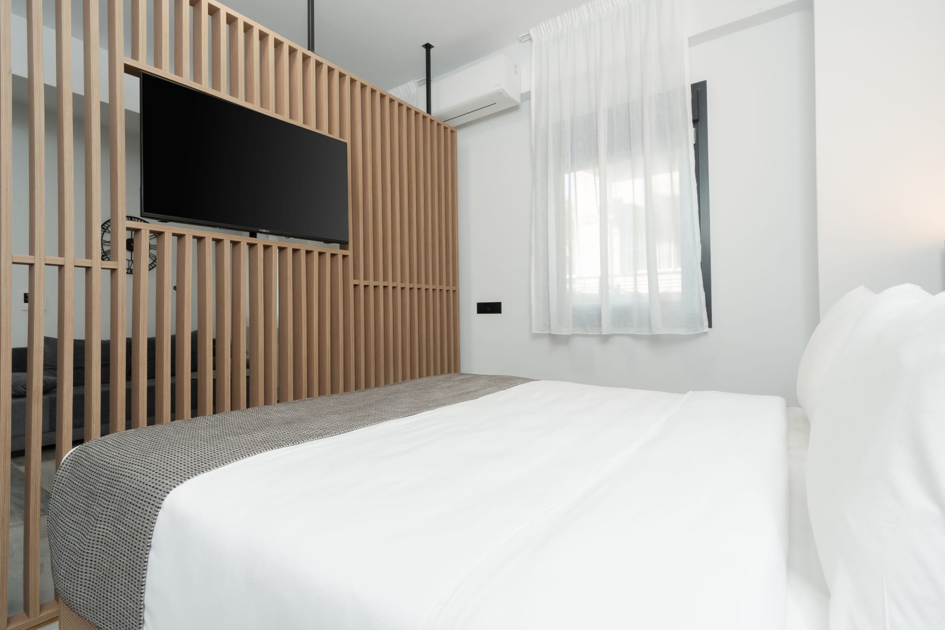 NILIE PREMIUM HOSPITALITY MGMT - TOW01 - 5