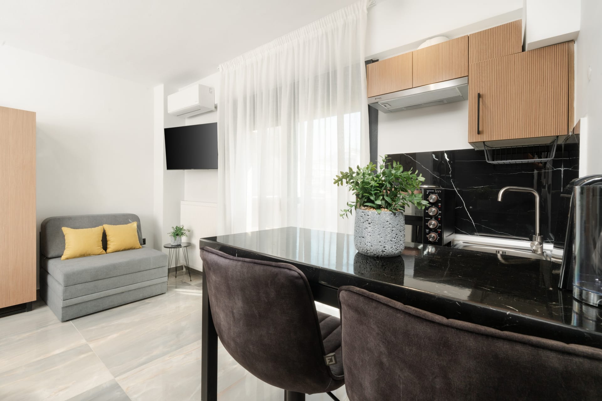 NILIE PREMIUM HOSPITALITY MGMT - TOW103 - 2