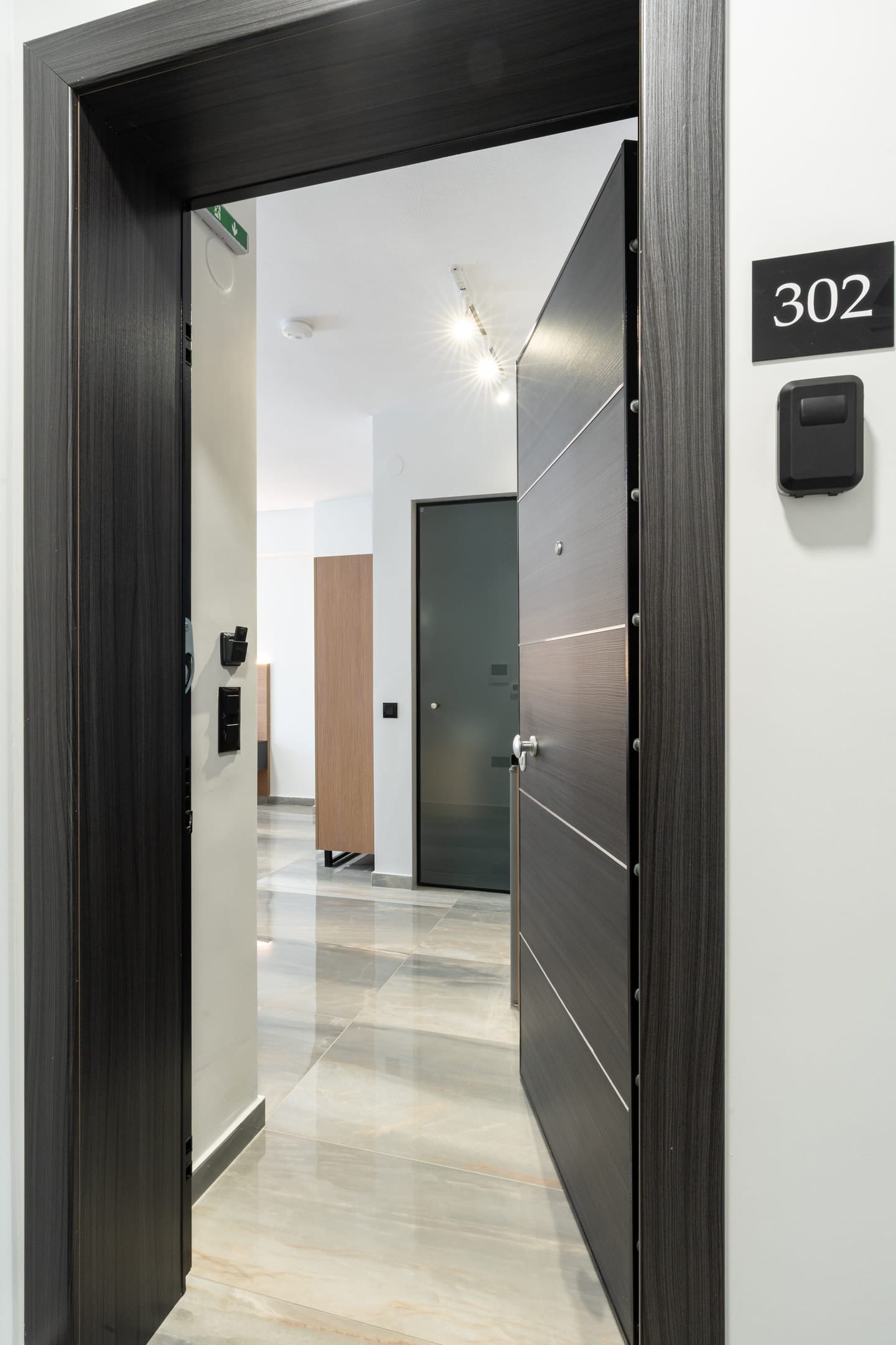 Tower 15 Suites 302| Ioannou Farmaki 15