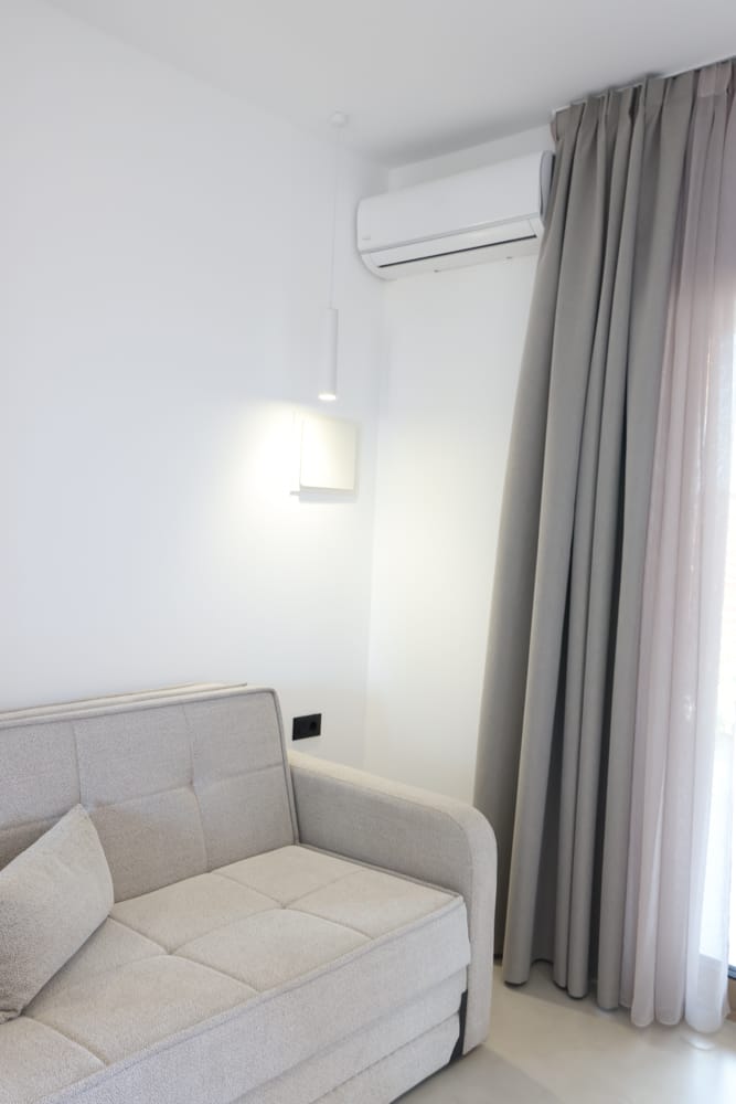 Mono Alex Afitos - SUITE - 13