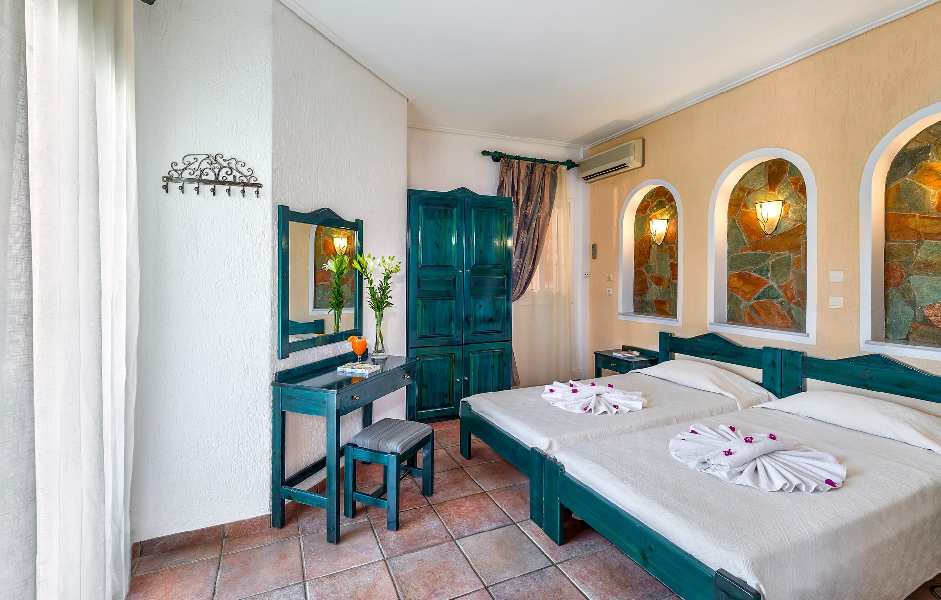 Castle Suites - 1APT - 3