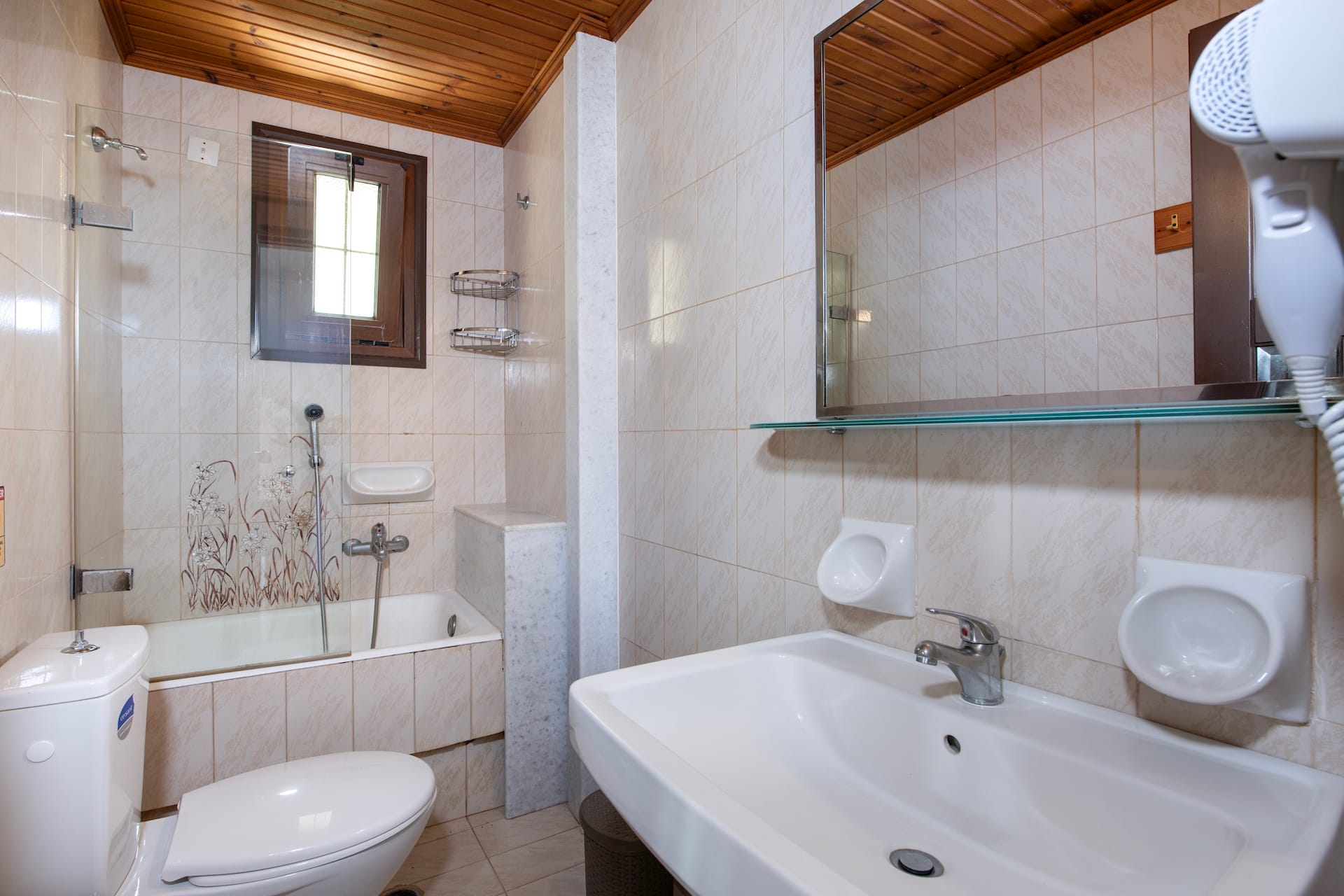 Castle Suites - 1APT - 18