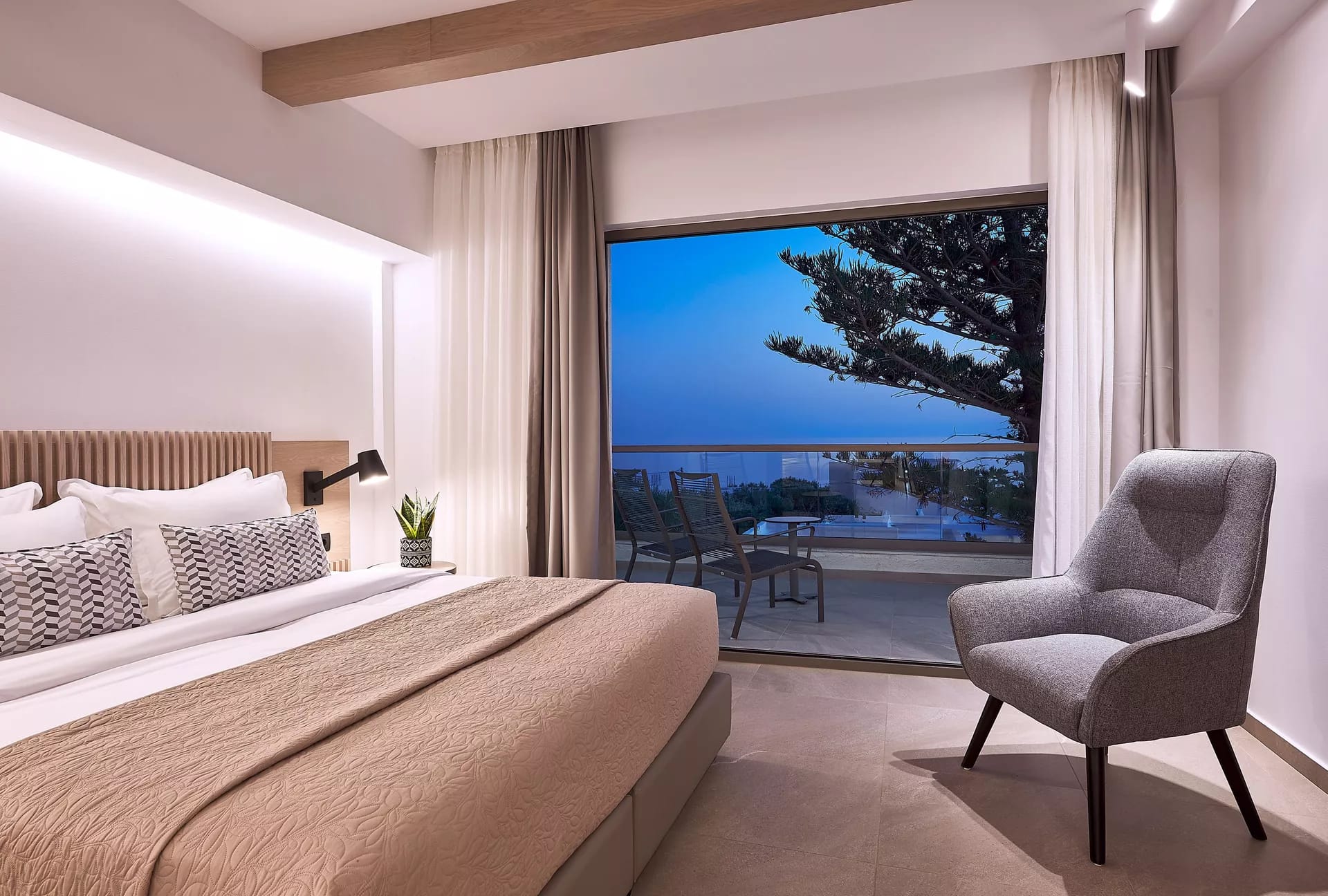 Junior Suite Sea View with Hot Tub