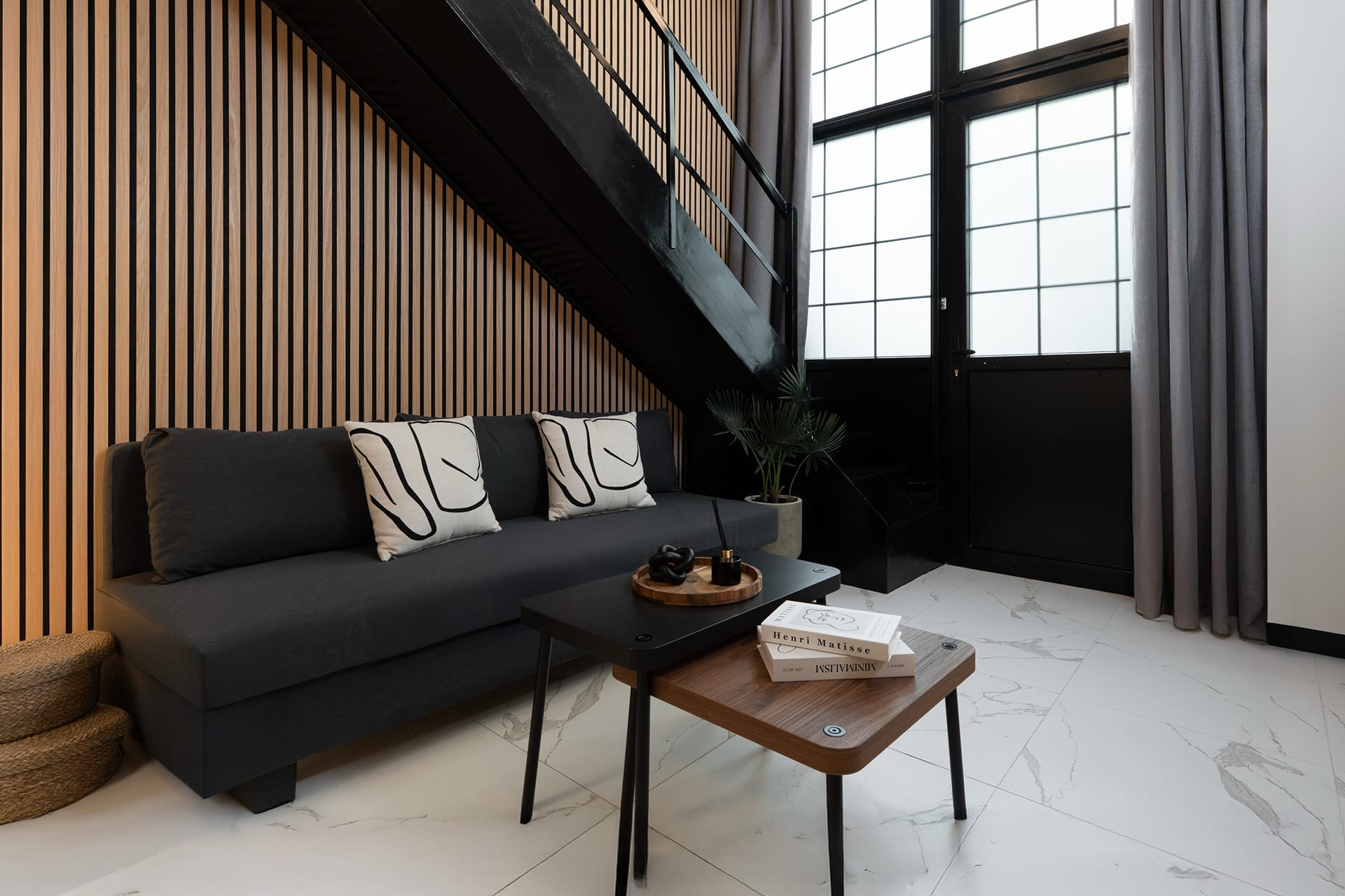 Athenian One-Bedroom and Loft Apartment