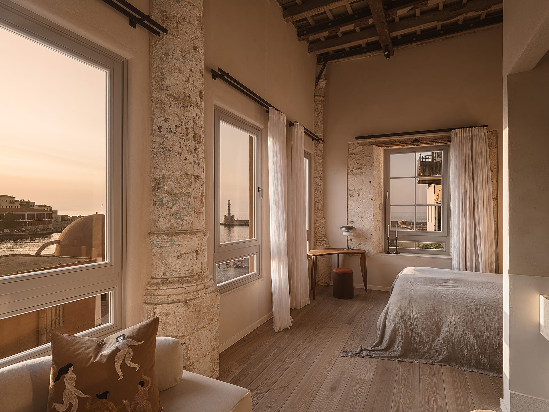 Aisha Hotel - DSSV - 1
