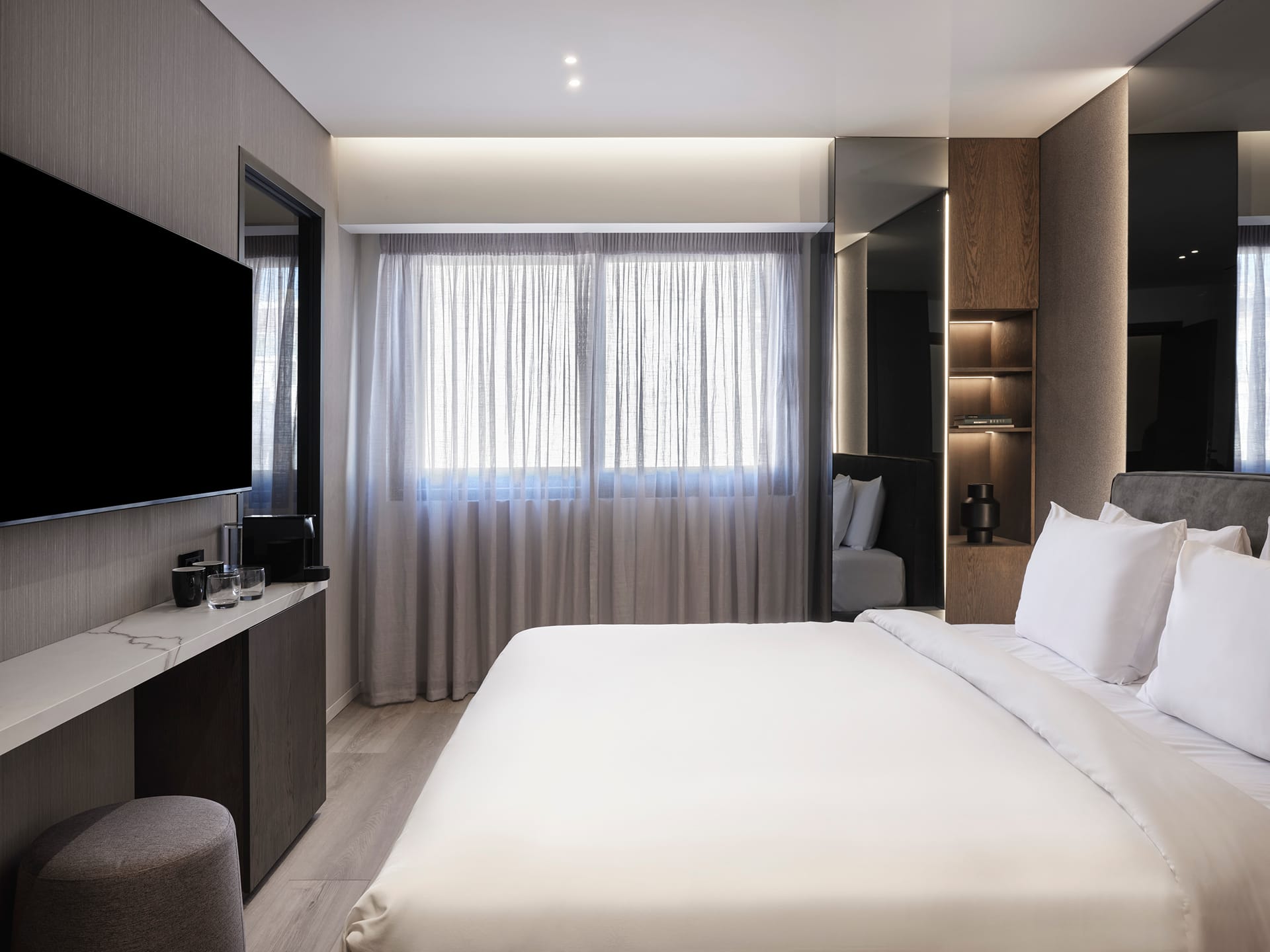 Comfort King Room with Inner View